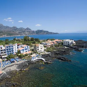 Nike Giardini Naxos